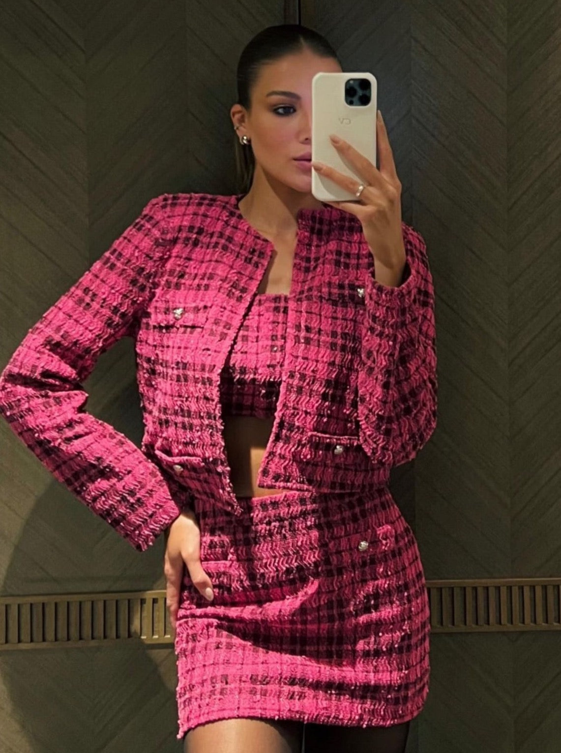 Conjunto de tweed negro y rosa